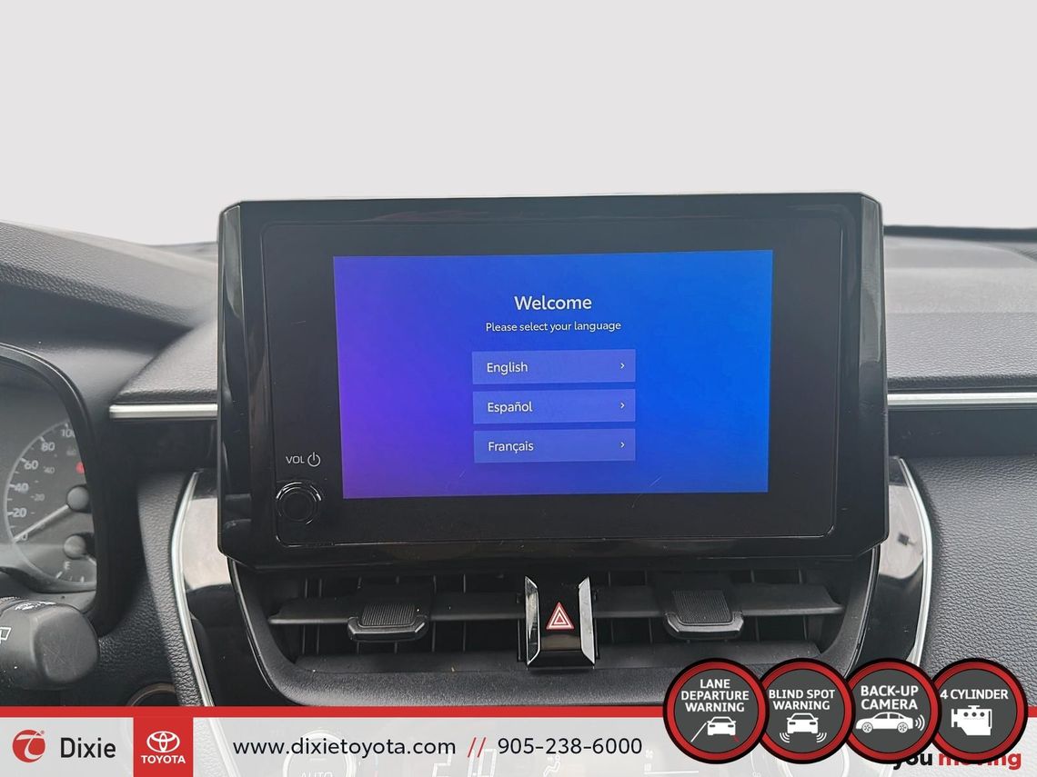 2023 TOYOTA COROLLA CROSS LE FWD / TCUV / TOYOTA SAFETY SENSE / HEATED SEATS / HEATED STEERING WHEEL / CARPLAY AND ANDROID AUTO