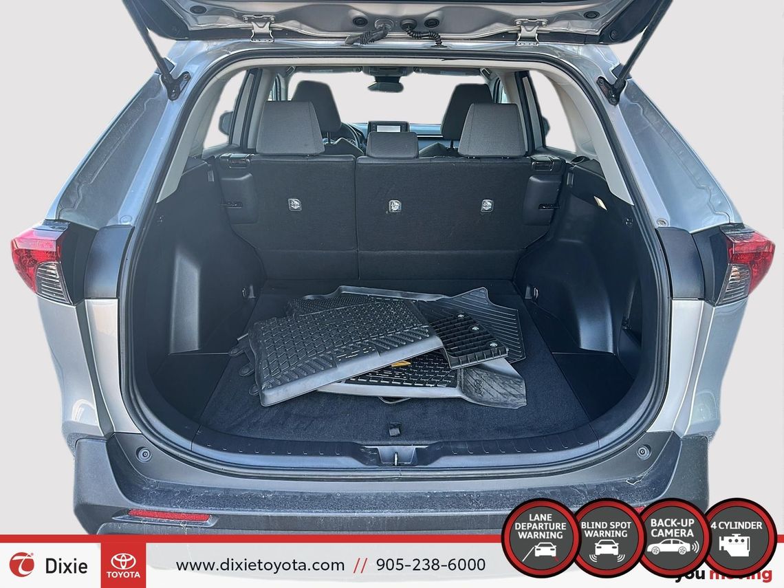 2022 TOYOTA RAV4 LE AWD / TCUV / HEATED SEATS / BACKUP CAMERA / CARPLAY AND ANDROID AUTO