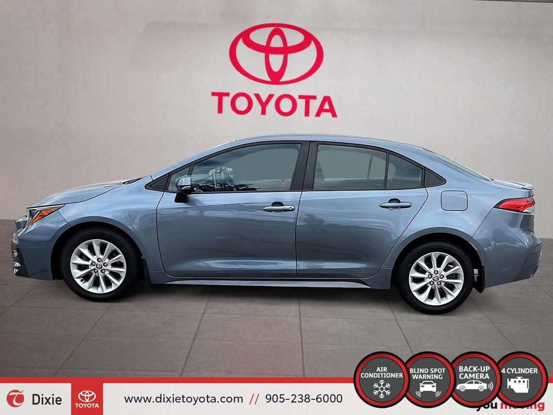 2021 TOYOTA COROLLA SE / CLEAN CARFAX / HEATED SEATS / ALLOY WHEELS / BACK UP CAMERA / CARPLAY AND ANDROID AUTO
