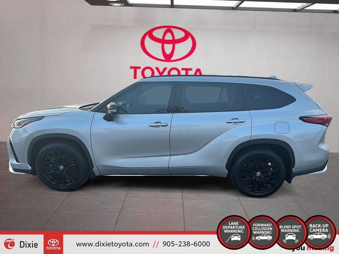 2023 TOYOTA HIGHLANDER XSE AWD / CLEAN CARFAX / TCUV / HEATED SEATS / MOONROOF / CARPLAY AND ANDROID AUTO
