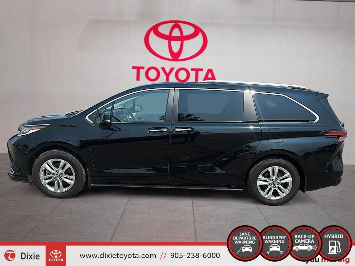 2024 TOYOTA SIENNA LIMITED AWD HYBRID / CLEAN CARFAX / TCUV / FULLY LOADED / REAR ENTERTAINMENT SYSTEM / CARPLAY AND ANDROID AUTO