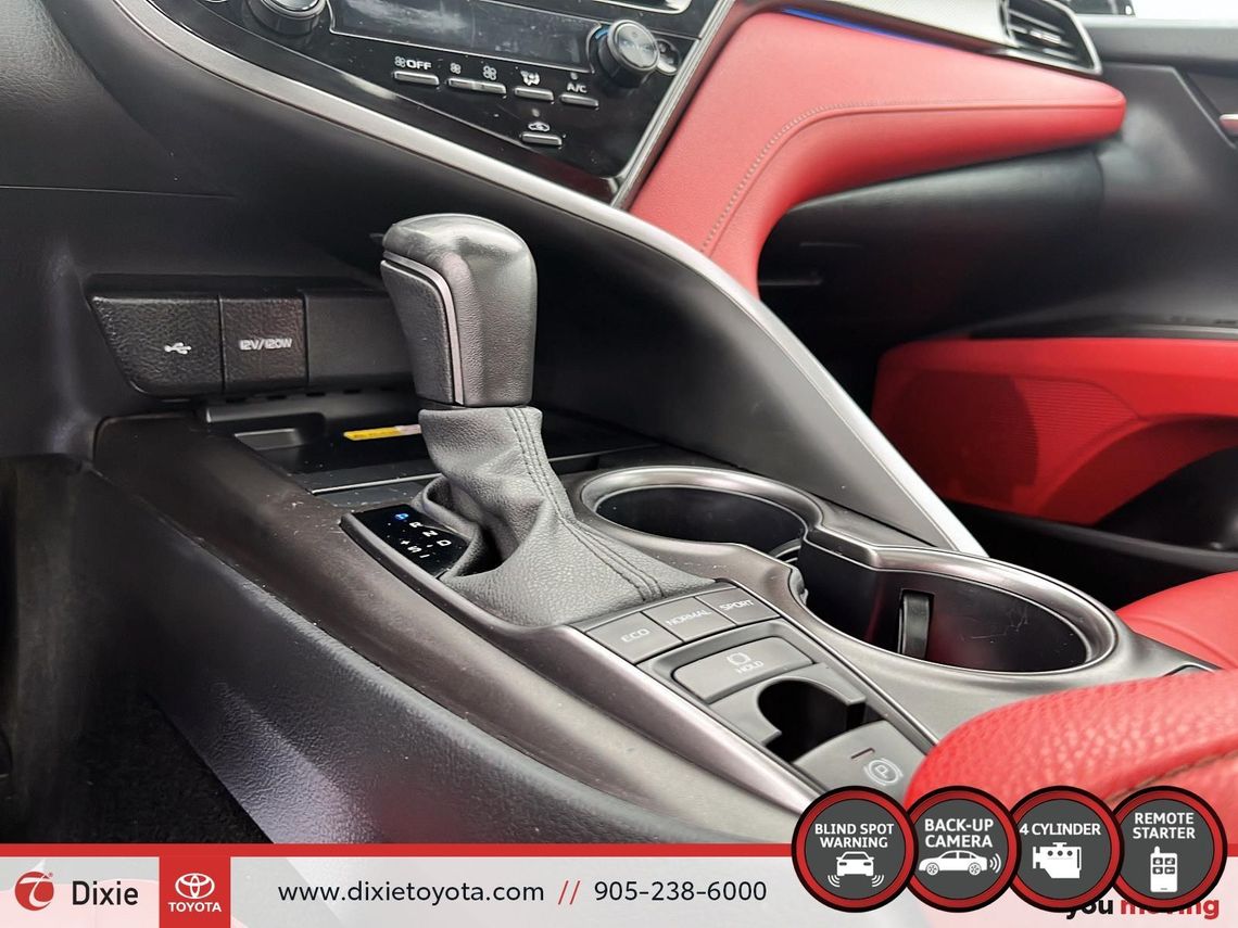 2024 TOYOTA CAMRY XSE AWD / TCUV / HEATED SEATS / ALLOY WHEELS / MOONROOF / CARPLAY AND ANDROID AUTO