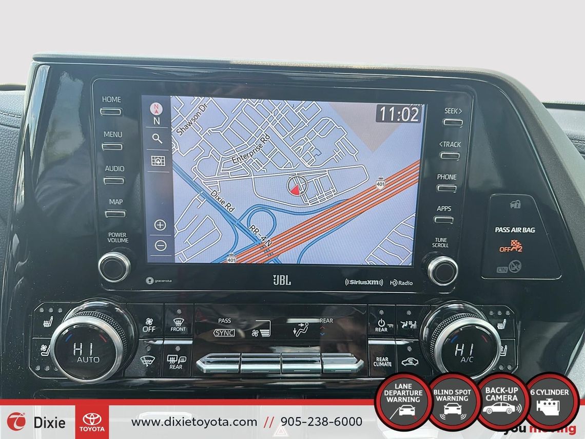 2022 TOYOTA HIGHLANDER LIMITED AWD / TCUV / HEATED AND VENTILATED SEATS / ALLOY WHEELS / LEATHER SURFACE / CARPLAY AND ANDROID AUTO