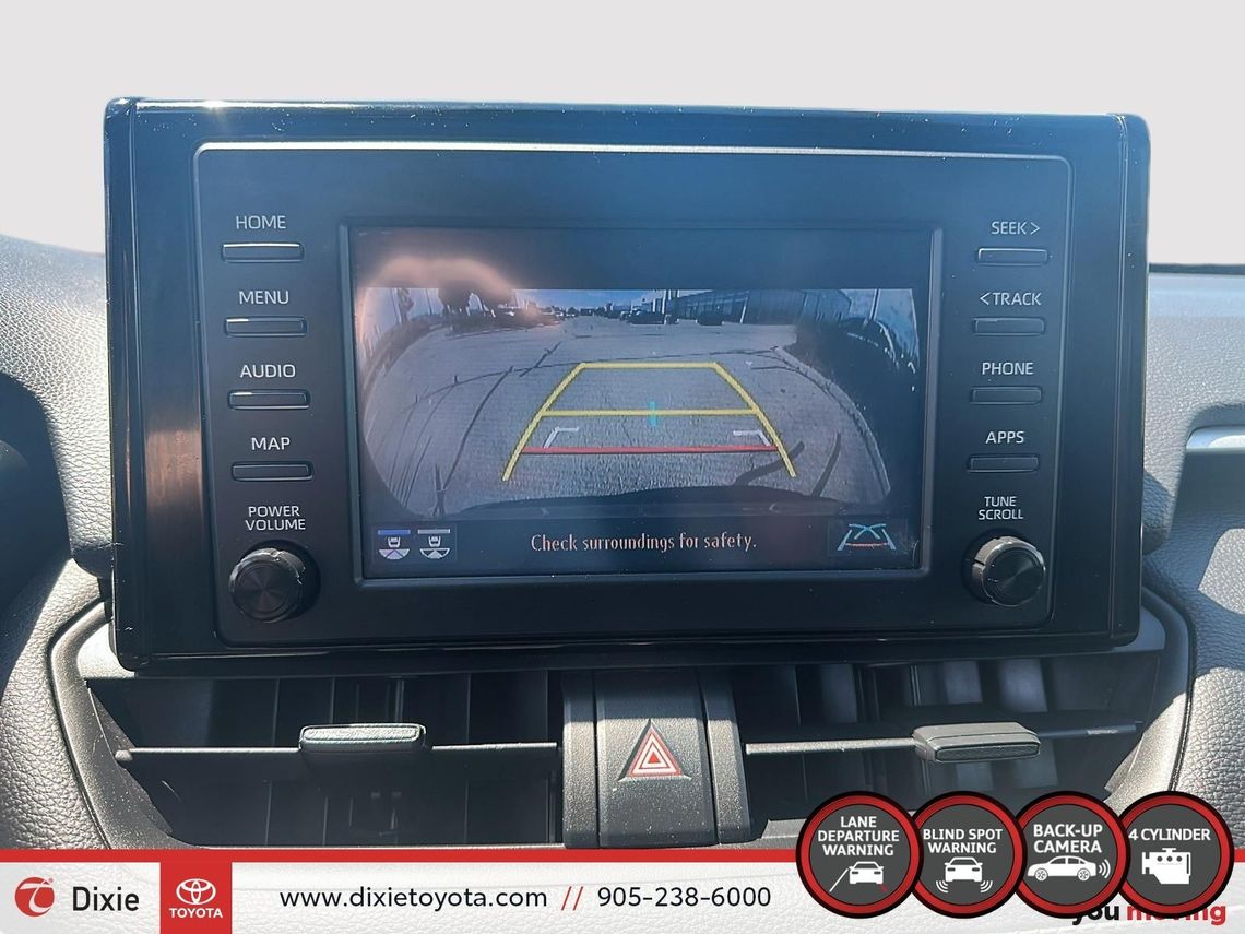 2020 TOYOTA RAV4 XLE AWD / HEATED SEATS / MOONROOF / BACKUP CAMERA / ALLOY WHEELS / CARPLAY AND ANDROID AUTO