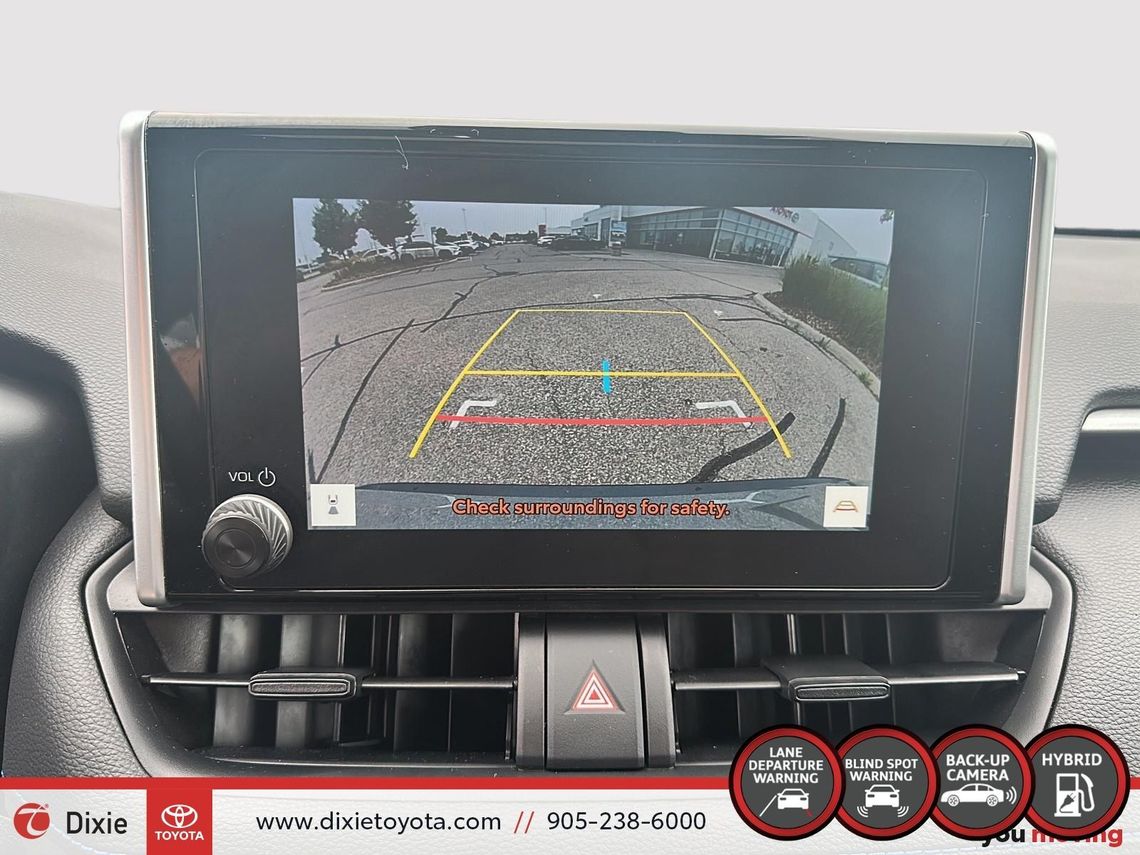 2023 TOYOTA RAV4 SE HYBRID AWD / CLEAN CARFAX / HEATED SEATS / MOONROOF / ALLOY WHEELS / CARPLAY AND ANDROID AUTO