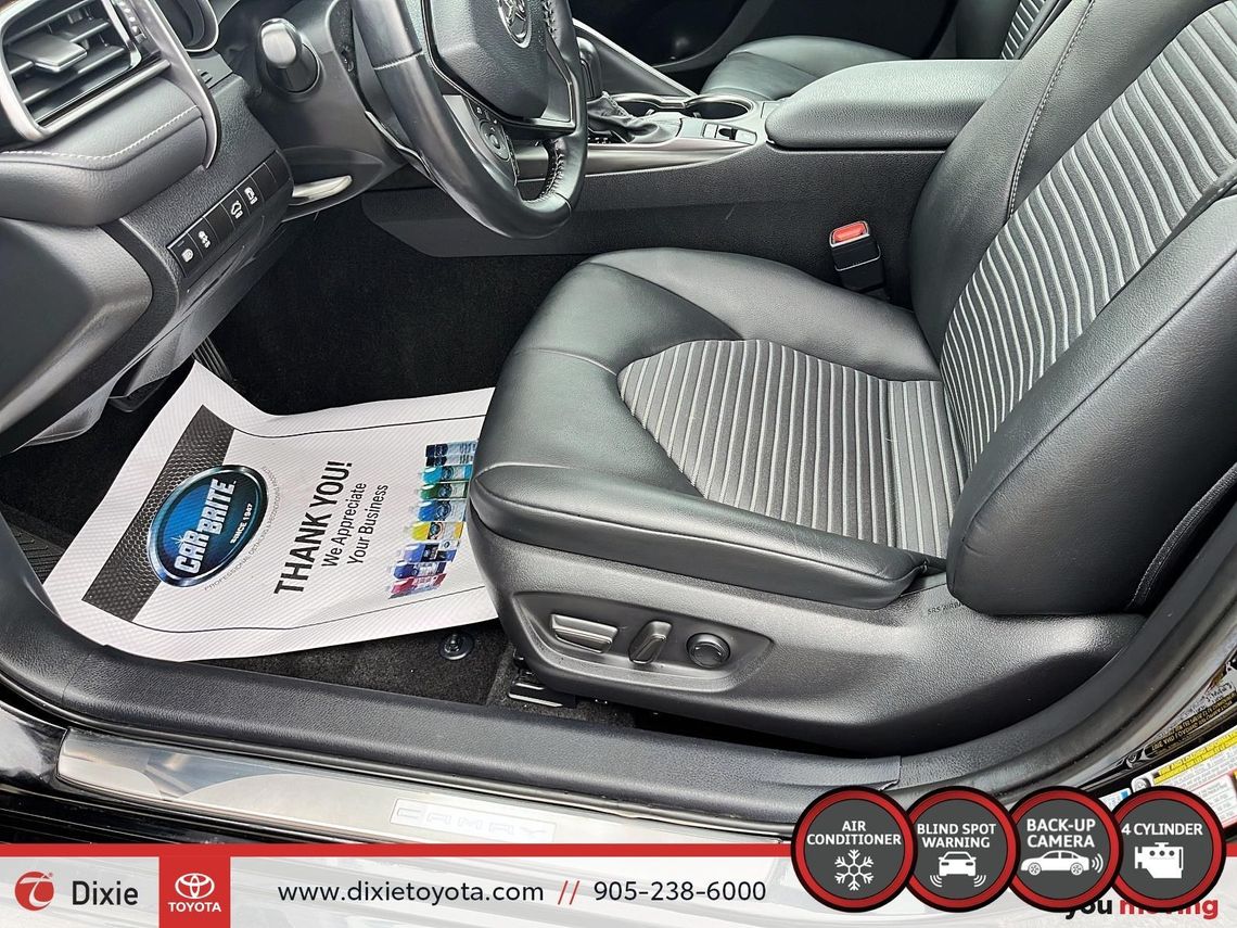2021 TOYOTA CAMRY SE AWD / CLEAN CARFAX / HEATED SEATS / LEAHTER SURFACE / ALLOY WHEELS / CARPLAY AND ANDROID AUTO