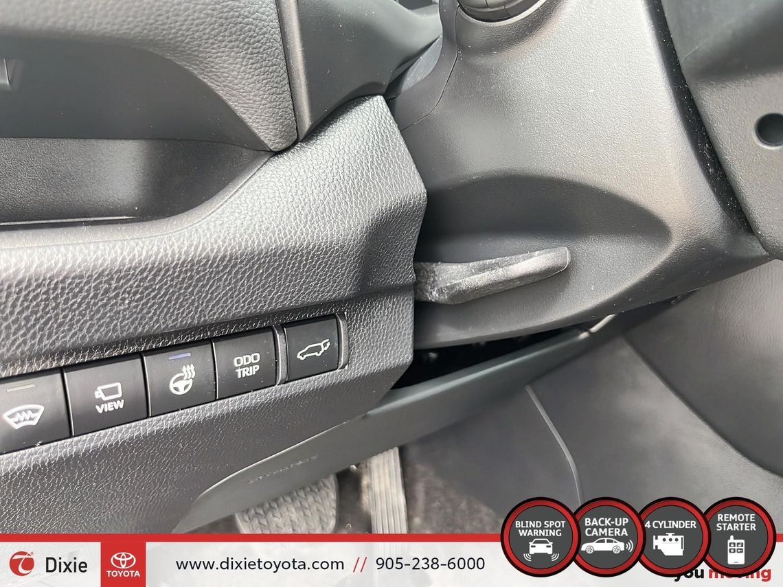 2023 TOYOTA RAV4 XSE TEC AWD HYBRID / CLEAN CARFAX / HEATED AND VENTILATED SEATS / MOONROOF / LEATHER SURFACE / ALLOY WHEELS / CARPLAY AND ANDROID AUTO
