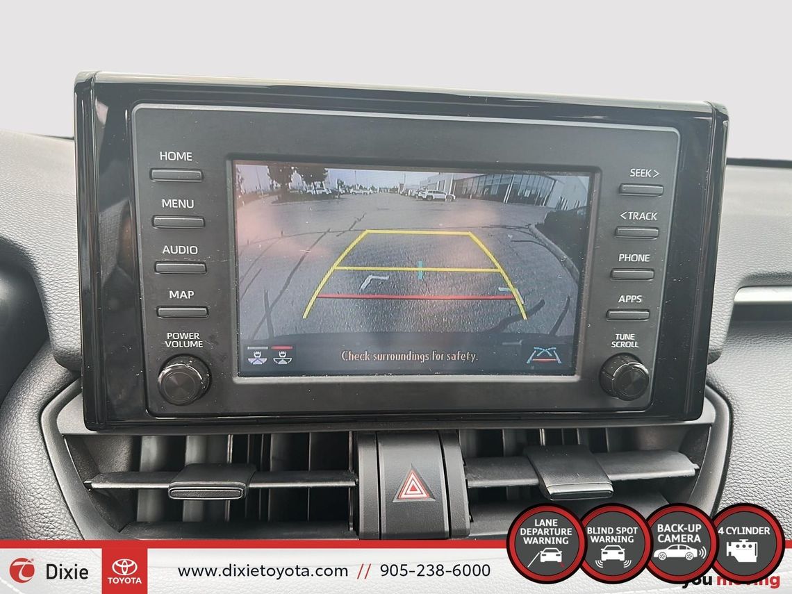 2022 TOYOTA RAV4 XLE AWD / HEATED SEATS / MOONROOF / ALLOY WHEELS / CARPLAY AND ANDROID AUTO