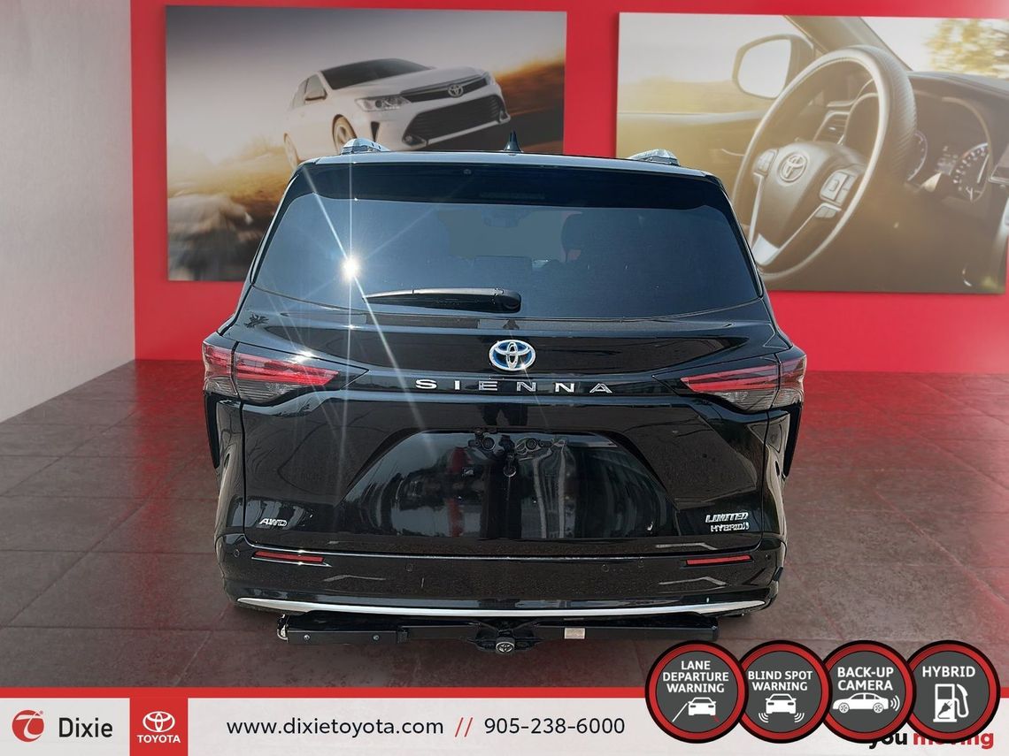 2024 TOYOTA SIENNA LIMITED AWD HYBRID / CLEAN CARFAX / TCUV / FULLY LOADED / REAR ENTERTAINMENT SYSTEM / CARPLAY AND ANDROID AUTO