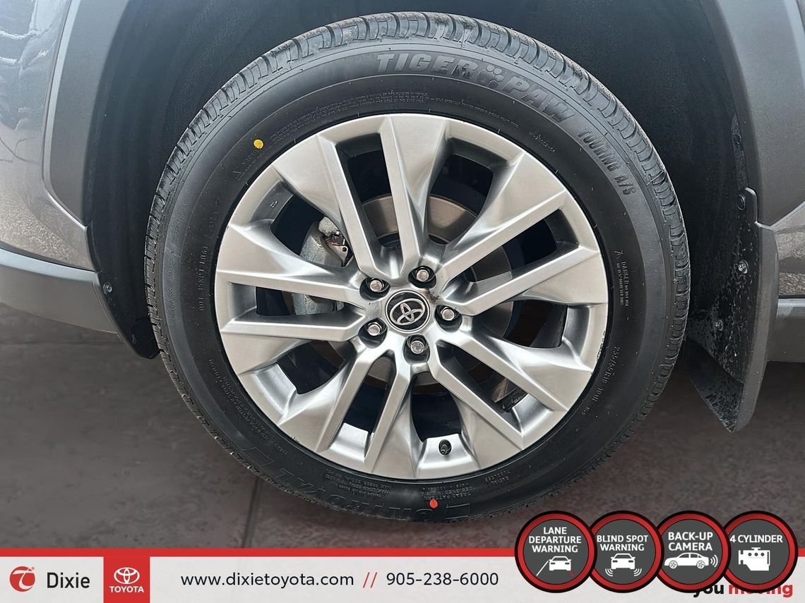 2023 TOYOTA RAV4 XLE PREMIUM AWD / TCUV / HEATED SEATS / LEATHER SURFACE / MOONROOF / CARPLAY AND ANDROID AUTO