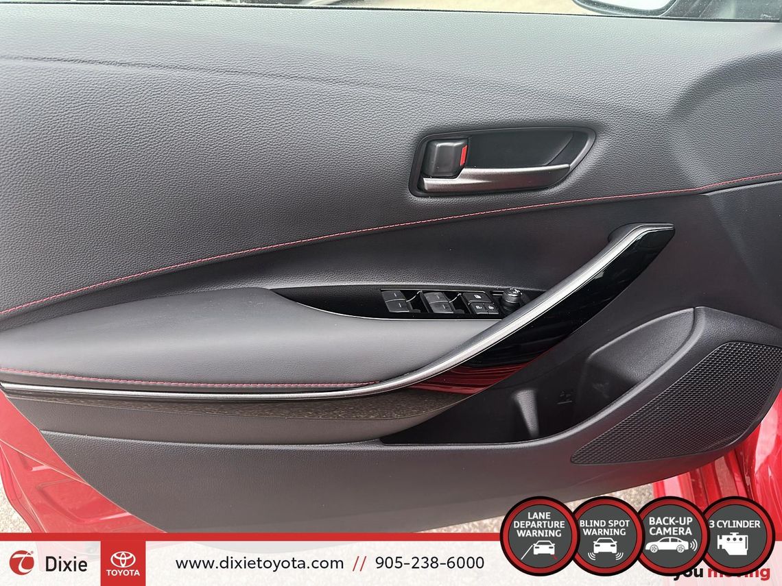 2025 TOYOTA GR COROLLA PREMIUM 6M MANUAL / CLEAN CARFAX / TCUV / HEATED SEATS / ALLOY WHEELS / CARPLAY AND ANDROID AUTO