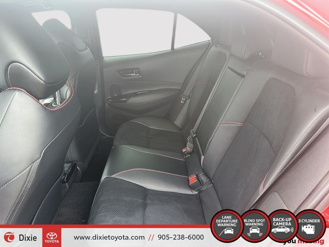 2025 TOYOTA GR COROLLA PREMIUM 6M MANUAL / CLEAN CARFAX / TCUV / HEATED SEATS / ALLOY WHEELS / CARPLAY AND ANDROID AUTO