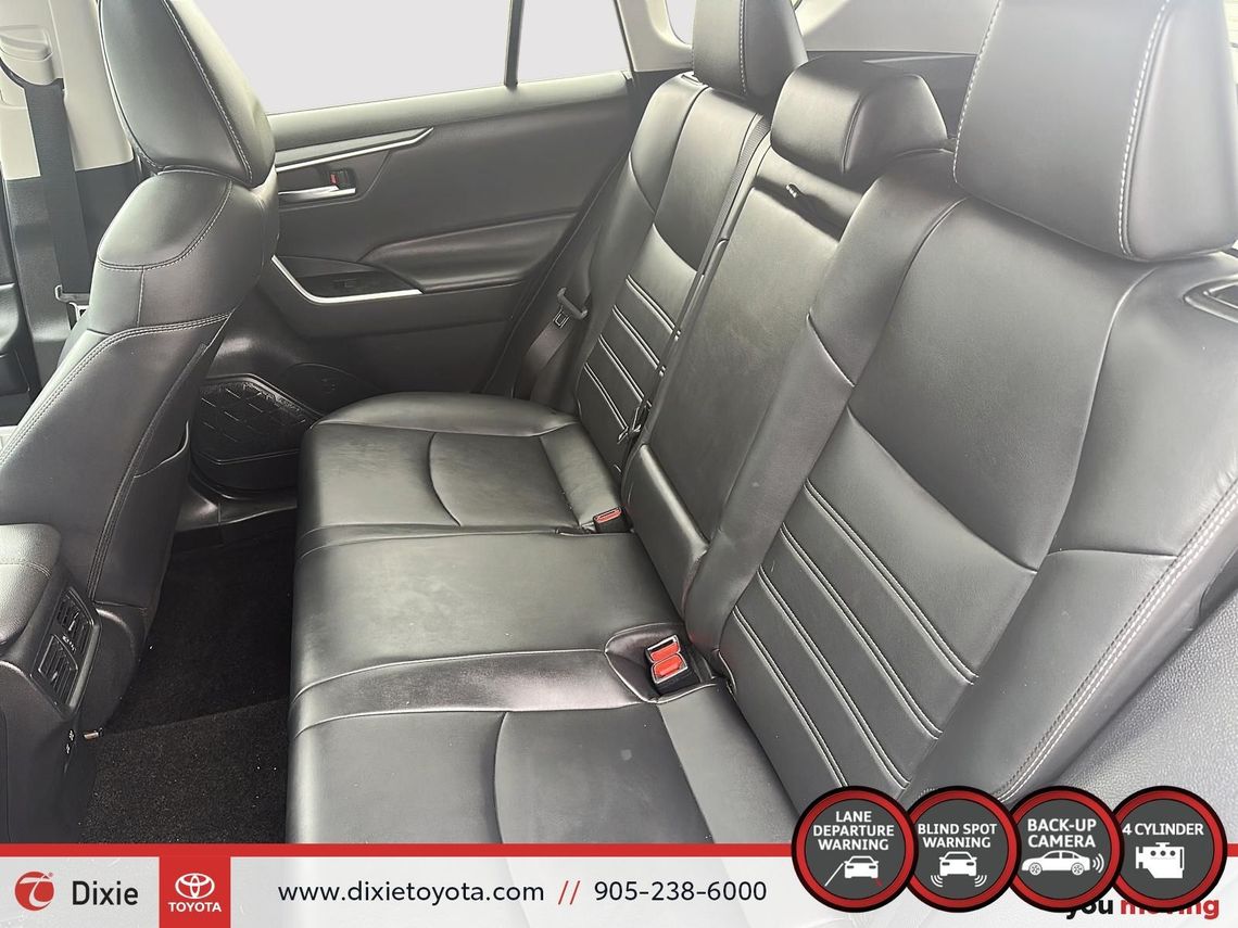 2020 TOYOTA RAV4 XLE PREMIUM AWD / TCUV / HEATED SEATS / LEATHER SURFACE / MOONROOF / CARPLAY AND ANDROID AUTO