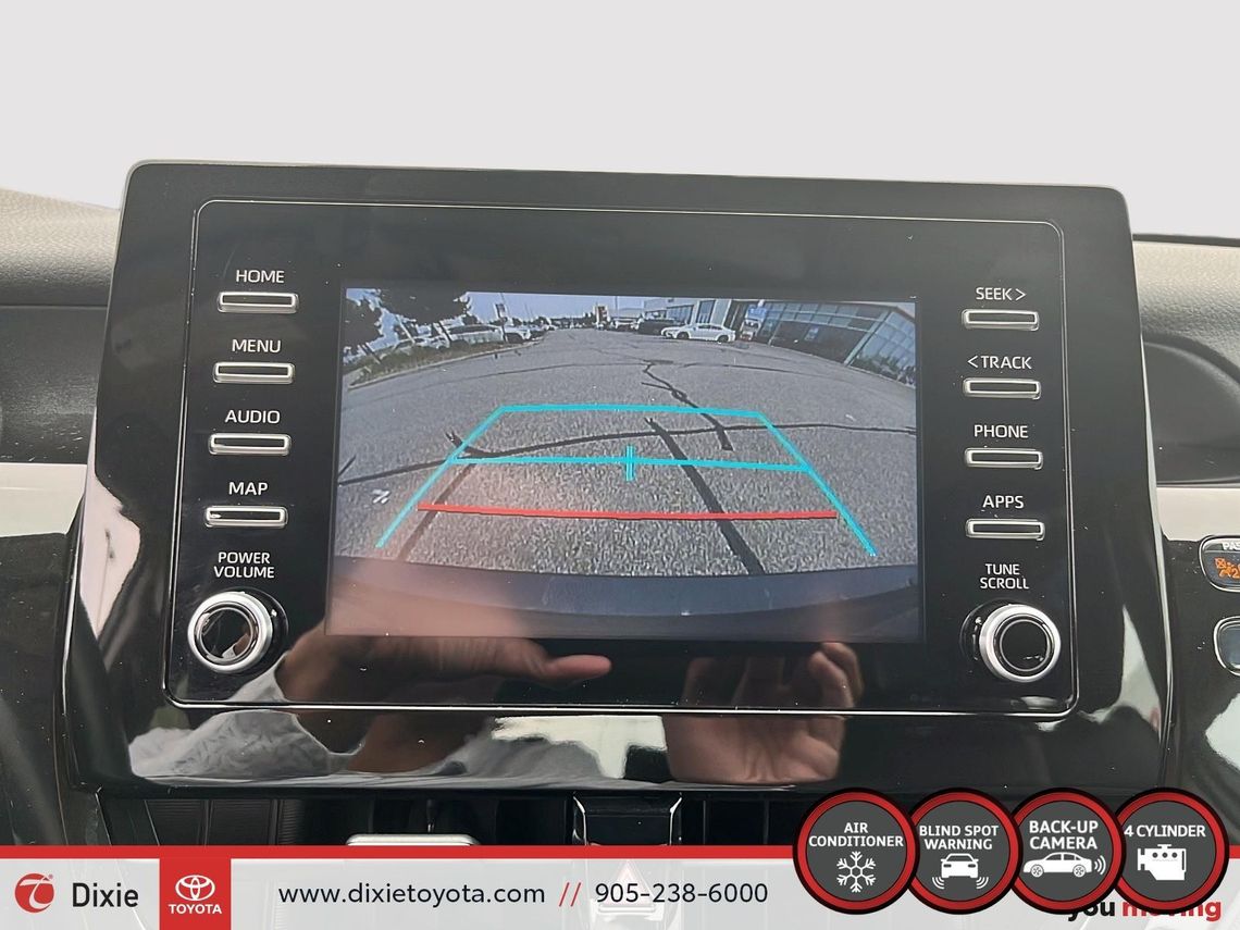 2021 TOYOTA CAMRY SE AWD / CLEAN CARFAX / HEATED SEATS / LEAHTER SURFACE / ALLOY WHEELS / CARPLAY AND ANDROID AUTO
