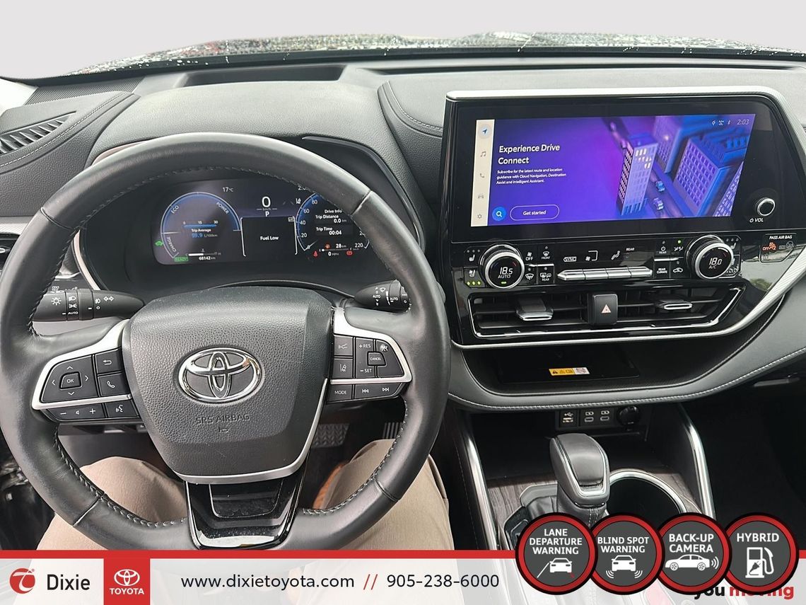 2023 TOYOTA HIGLANDER PLATNIUM HYBRID AWD / TCUV / TOP OF THE LINE / HEATED AND VENTILATED SEATS / HEATED REAR SEATS / CARPLAY AND ANDROID AUTO