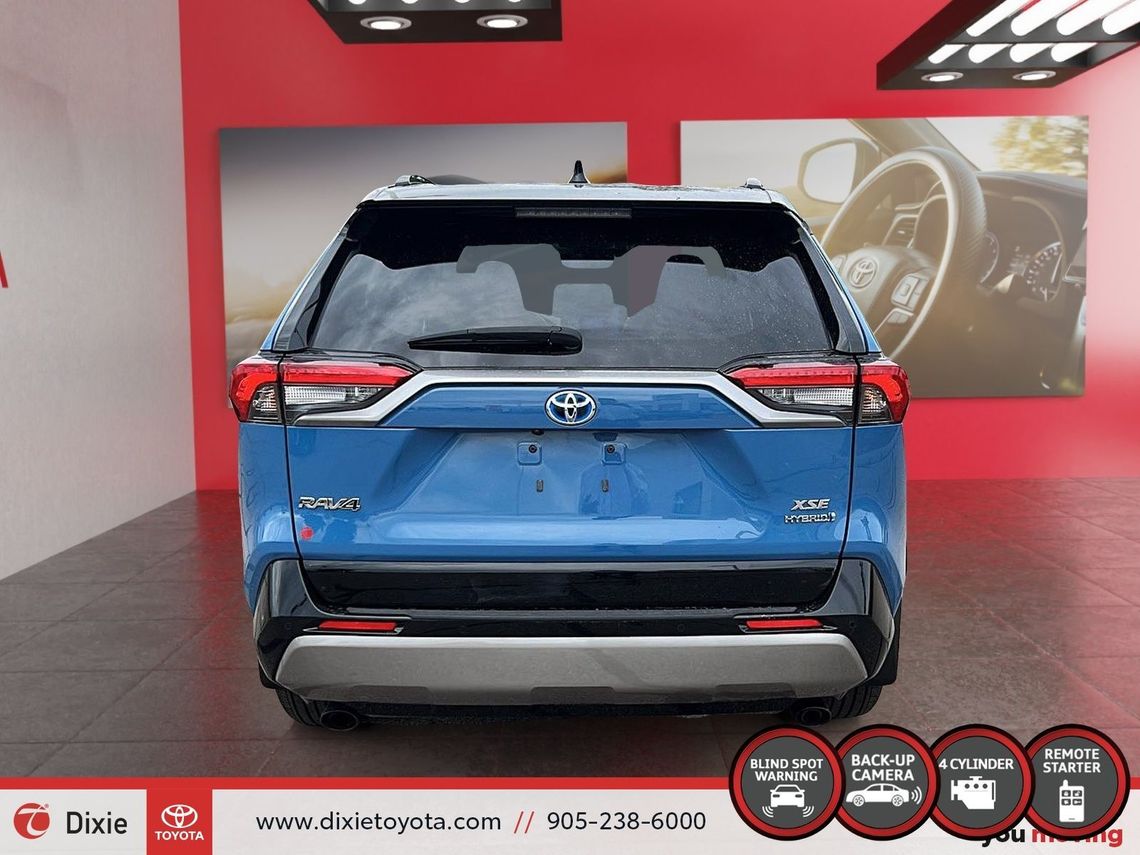 2023 TOYOTA RAV4 XSE TEC AWD HYBRID / CLEAN CARFAX / HEATED AND VENTILATED SEATS / MOONROOF / LEATHER SURFACE / ALLOY WHEELS / CARPLAY AND ANDROID AUTO