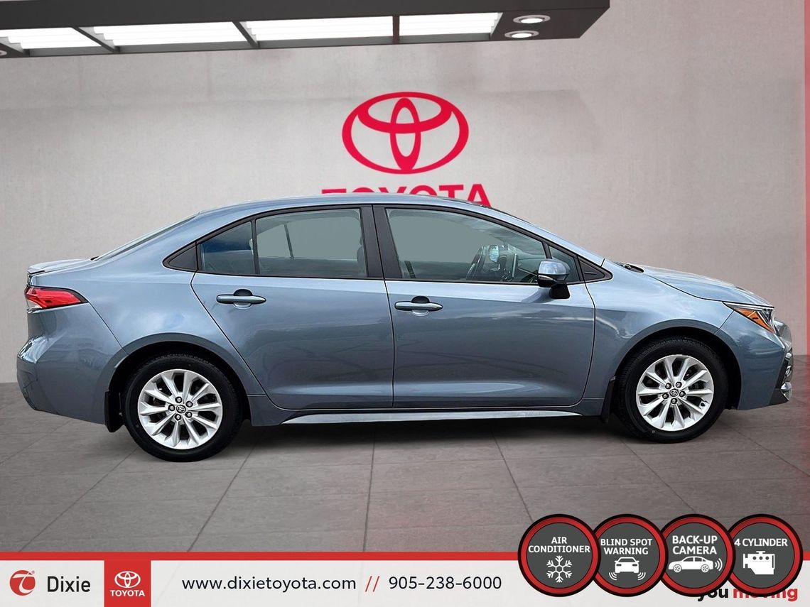 2021 TOYOTA COROLLA SE / CLEAN CARFAX / HEATED SEATS / ALLOY WHEELS / BACK UP CAMERA / CARPLAY AND ANDROID AUTO