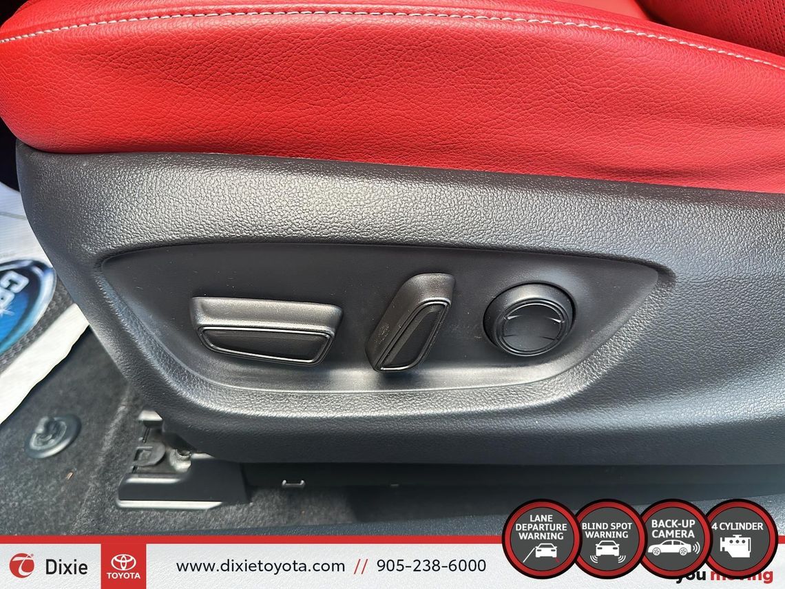 2022 TOYOTA CAMRY XSE / TCUV / HEATED SEATS / ALLOY WHEELS / MOONROOF / CARPLAY AND ANDROID AUTO