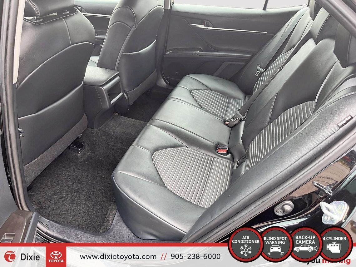 2021 TOYOTA CAMRY SE AWD / CLEAN CARFAX / HEATED SEATS / LEAHTER SURFACE / ALLOY WHEELS / CARPLAY AND ANDROID AUTO