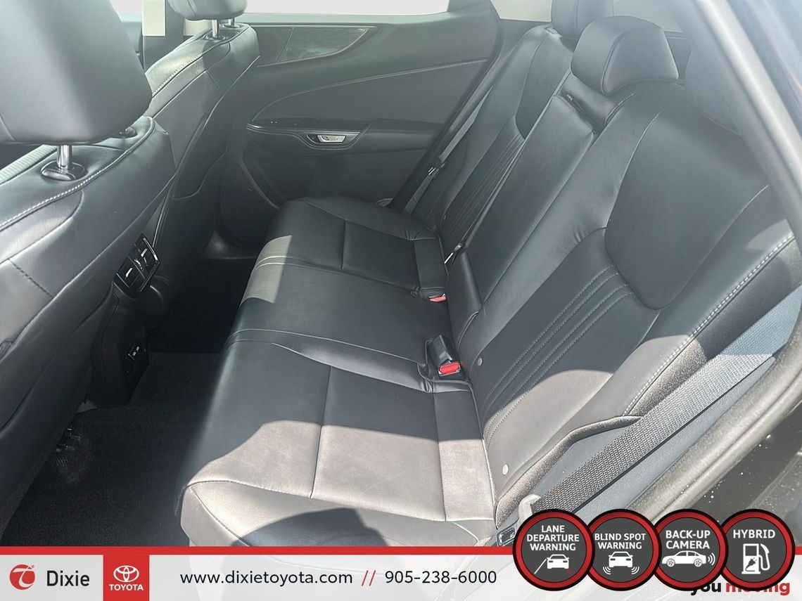 2023 LEXUS NX350H HYBRID PREMIUM PKG / CLEAN CARFAX / HEATED SEATS / LEATHER SURFACE / ALLOY WHEELS / CARPLAY AND ANDROID AUTO