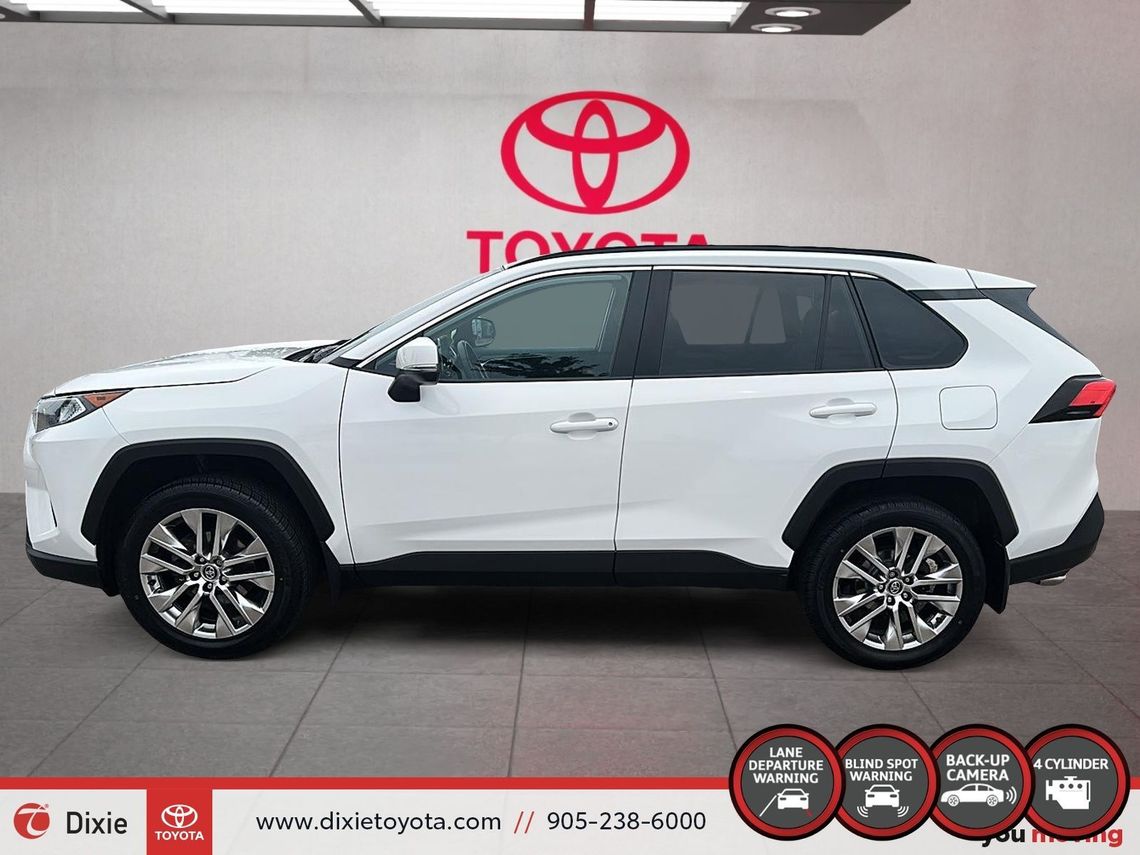 2020 TOYOTA RAV4 XLE PREMIUM AWD / TCUV / HEATED SEATS / LEATHER SURFACE / MOONROOF / CARPLAY AND ANDROID AUTO