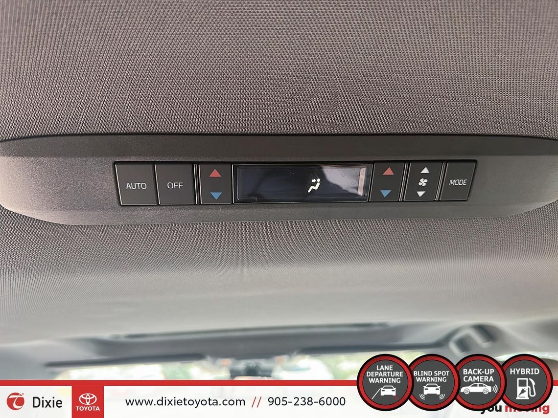 2022 TOYOTA SIENNA HYBRID XSE FWD / CLEAN CARFAX / HEATED SEATS / 7 SEATER / LEATHER INTERIOR / CARPLAY AND ANDROID AUTO