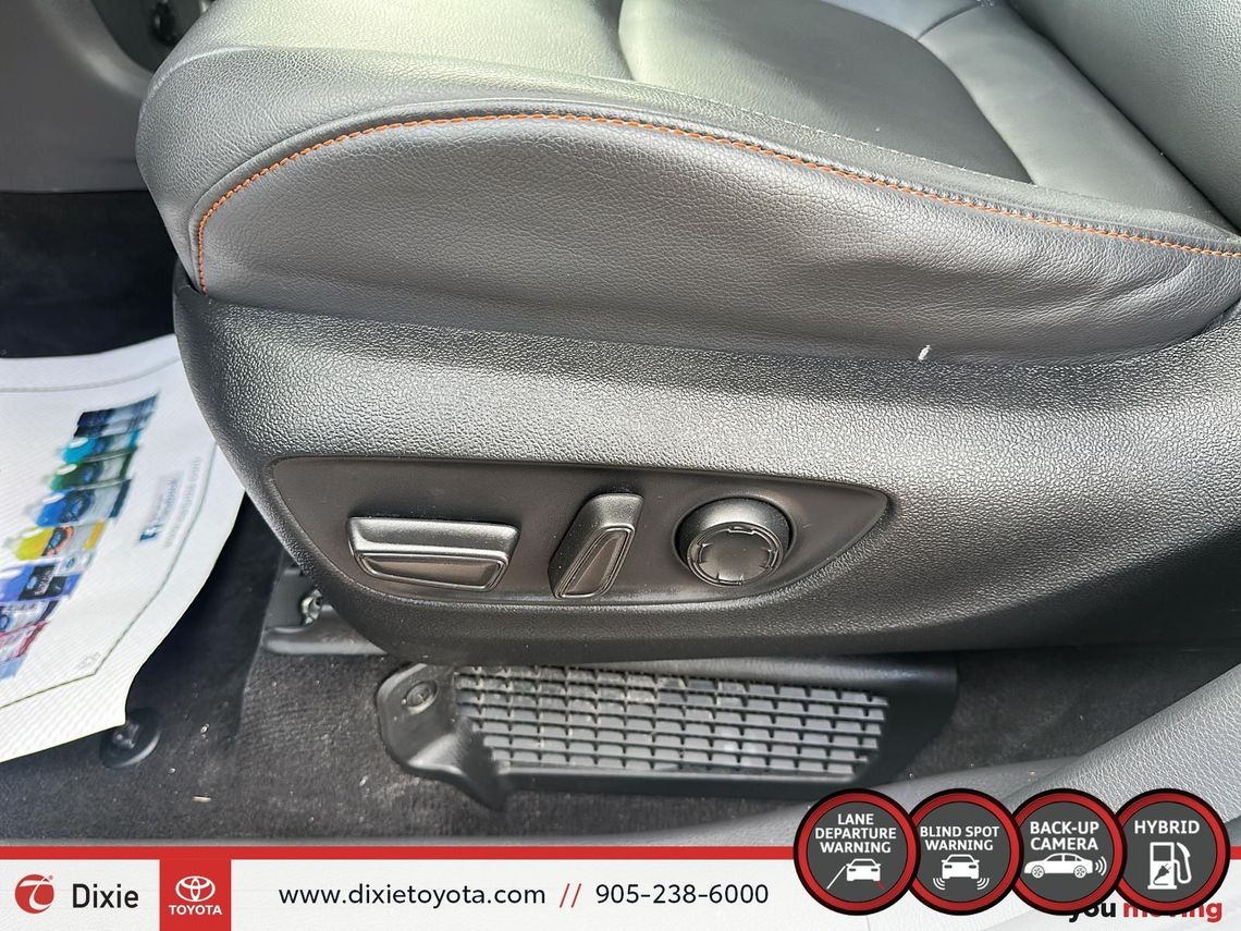 2022 TOYOTA SIENNA HYBRID XSE FWD / CLEAN CARFAX / HEATED SEATS / 7 SEATER / LEATHER INTERIOR / CARPLAY AND ANDROID AUTO
