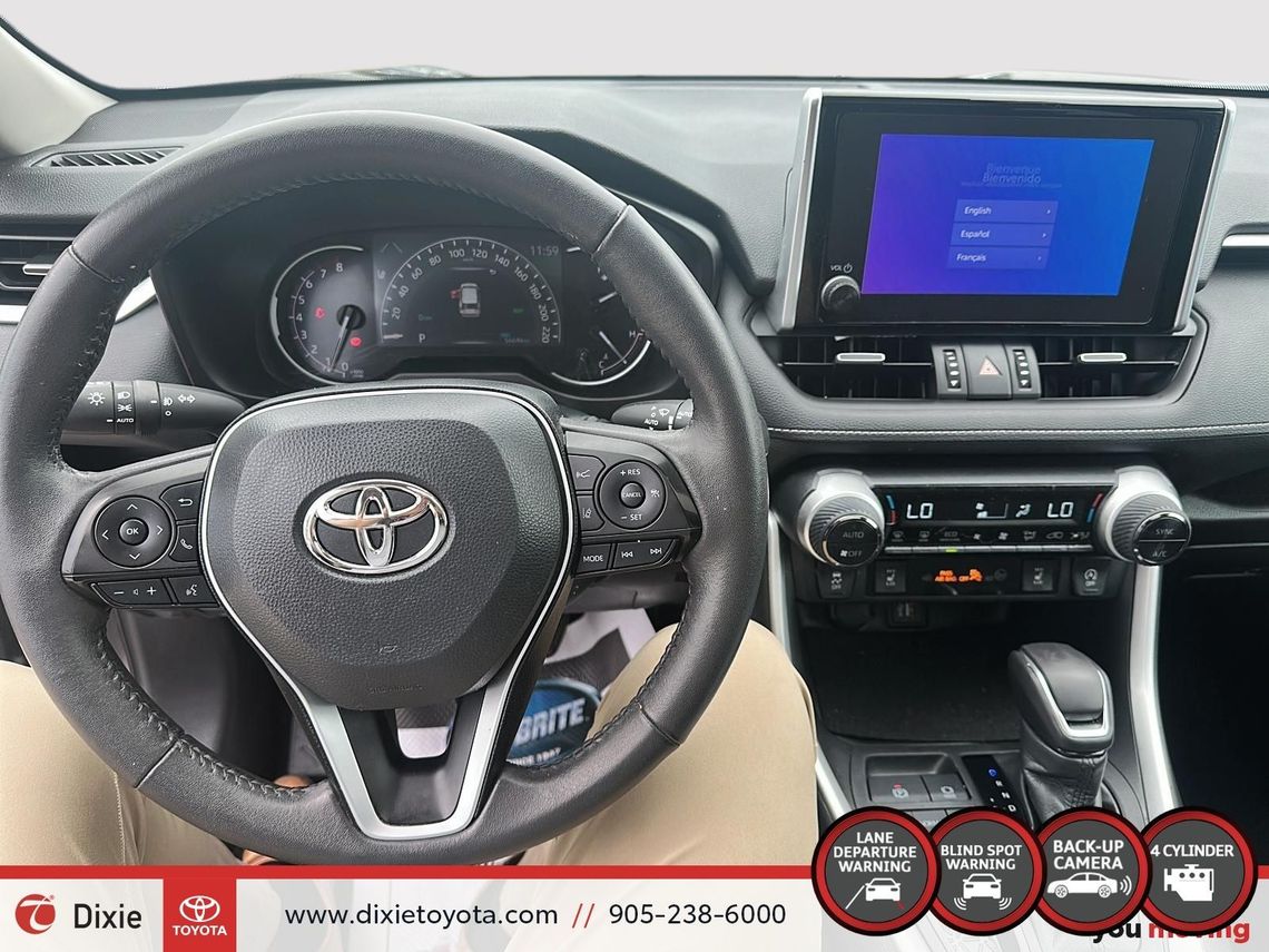 2023 TOYOTA RAV4 XLE PREMIUM AWD / TCUV / HEATED SEATS / LEATHER SURFACE / MOONROOF / CARPLAY AND ANDROID AUTO