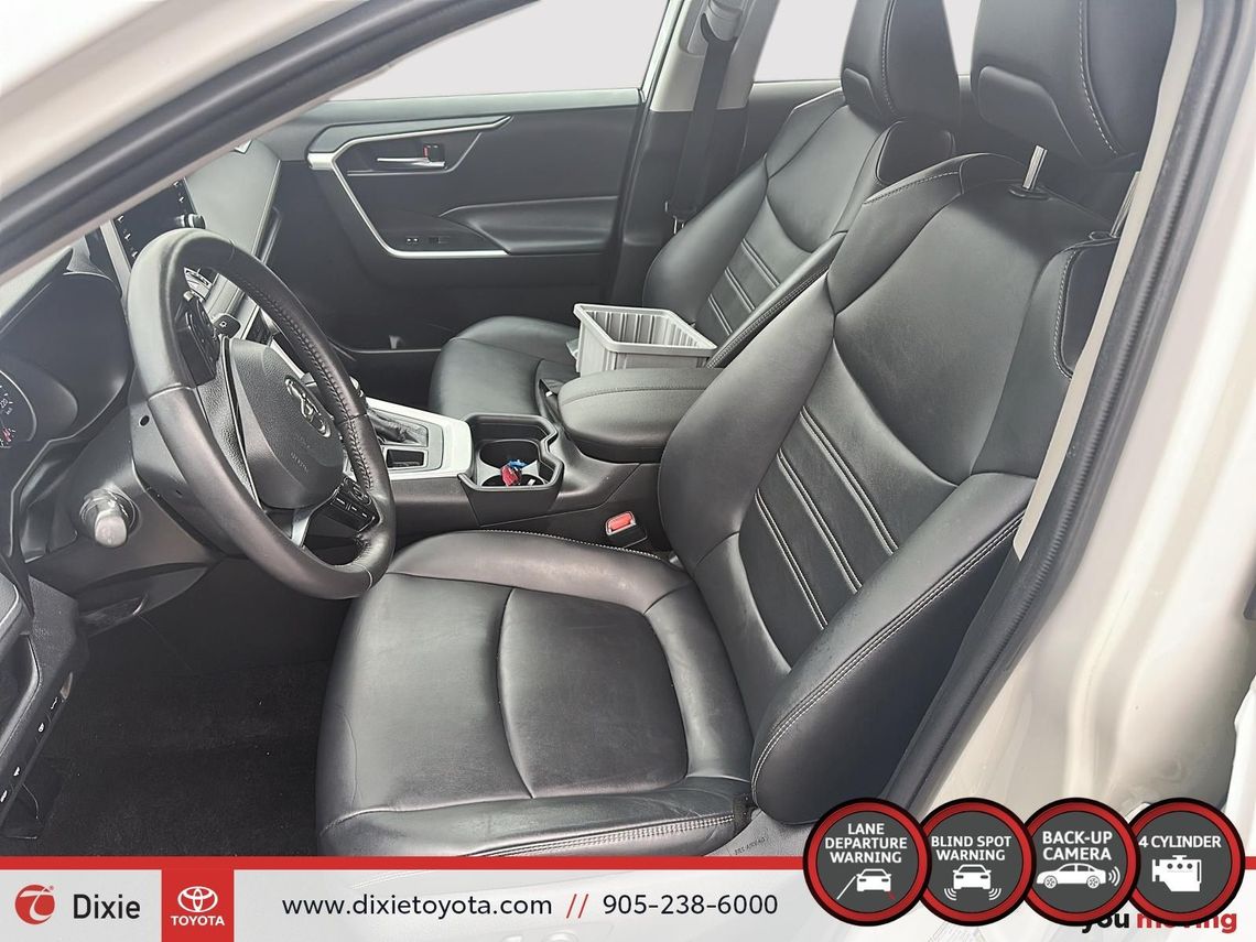 2020 TOYOTA RAV4 XLE PREMIUM AWD / TCUV / HEATED SEATS / LEATHER SURFACE / MOONROOF / CARPLAY AND ANDROID AUTO