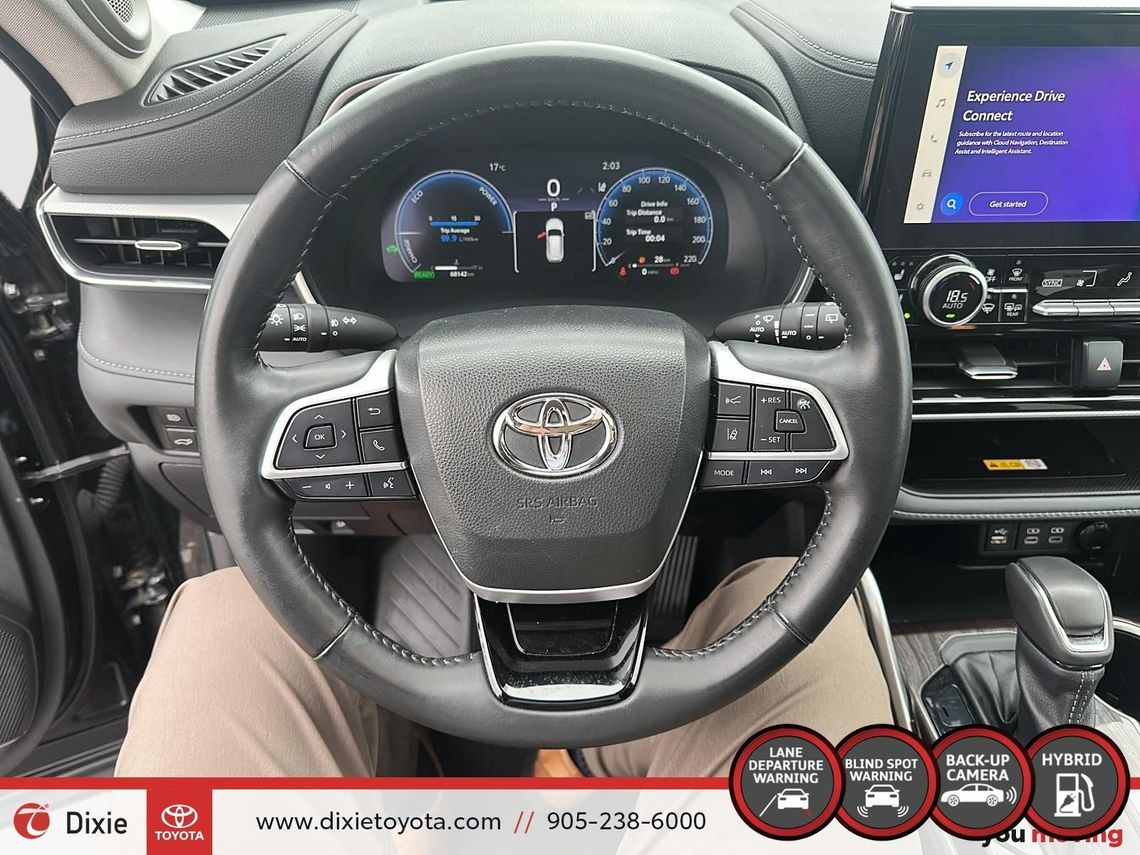 2023 TOYOTA HIGLANDER PLATNIUM HYBRID AWD / TCUV / TOP OF THE LINE / HEATED AND VENTILATED SEATS / HEATED REAR SEATS / CARPLAY AND ANDROID AUTO