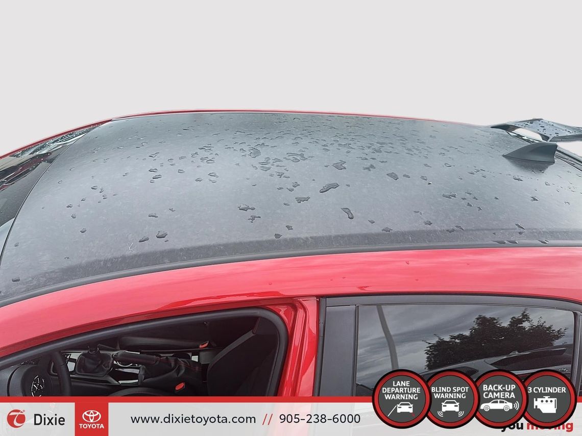 2025 TOYOTA GR COROLLA PREMIUM 6M MANUAL / CLEAN CARFAX / TCUV / HEATED SEATS / ALLOY WHEELS / CARPLAY AND ANDROID AUTO