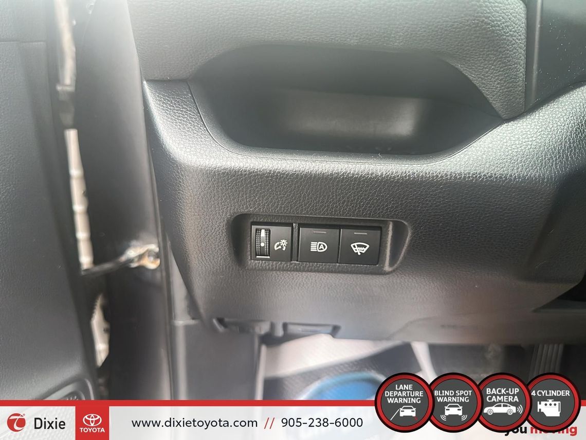 2020 TOYOTA RAV4 LE FWD / HEATED SEATS / TOYOTA SAFETY SENSE / CARPLAY AND ANDROID AUTO