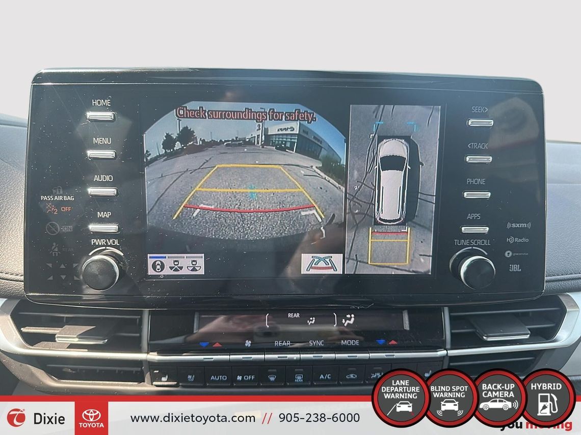 2024 TOYOTA SIENNA LIMITED AWD HYBRID / CLEAN CARFAX / TCUV / FULLY LOADED / REAR ENTERTAINMENT SYSTEM / CARPLAY AND ANDROID AUTO