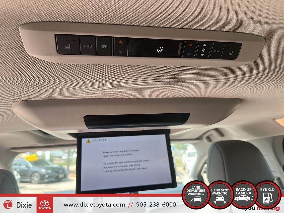 2024 TOYOTA SIENNA LIMITED AWD HYBRID / CLEAN CARFAX / TCUV / FULLY LOADED / REAR ENTERTAINMENT SYSTEM / CARPLAY AND ANDROID AUTO