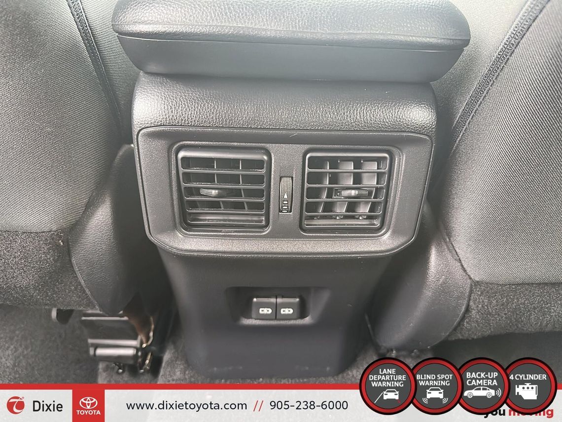 2022 TOYOTA RAV4 XLE AWD / HEATED SEATS / MOONROOF / ALLOY WHEELS / CARPLAY AND ANDROID AUTO