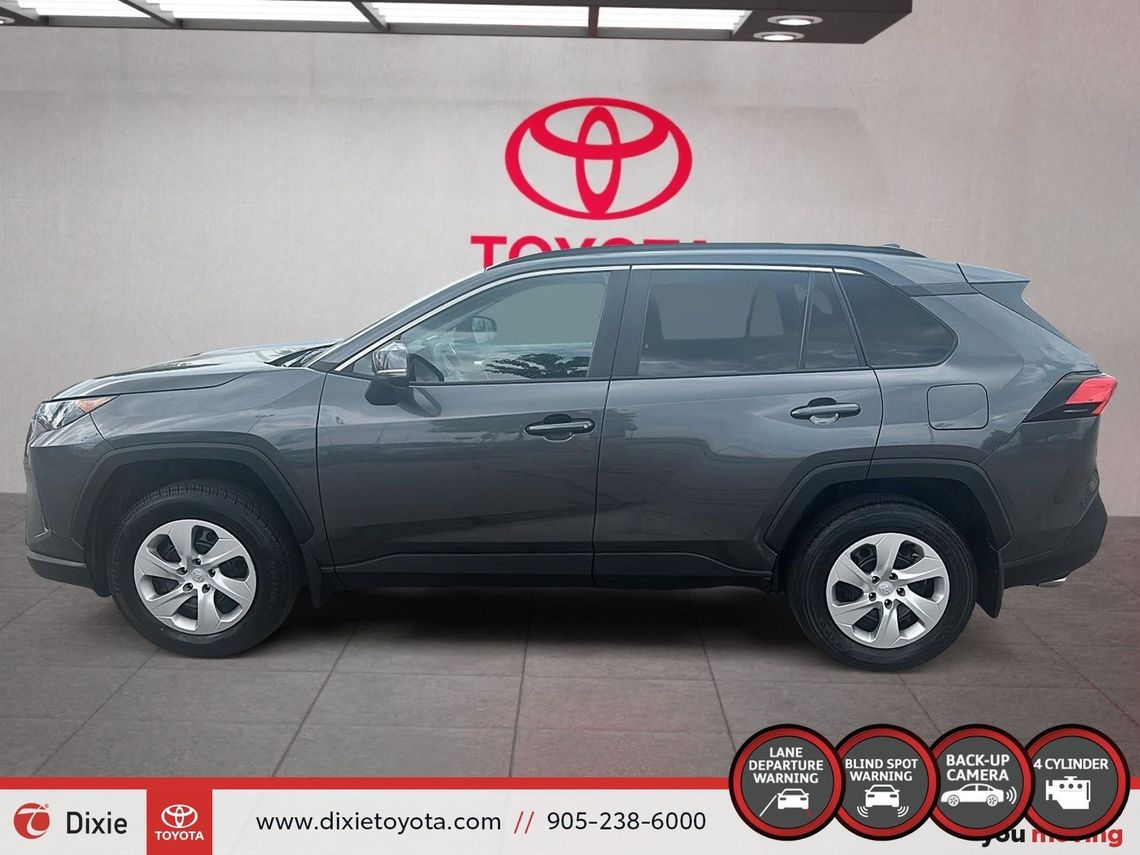 2020 TOYOTA RAV4 LE FWD / HEATED SEATS / TOYOTA SAFETY SENSE / CARPLAY AND ANDROID AUTO