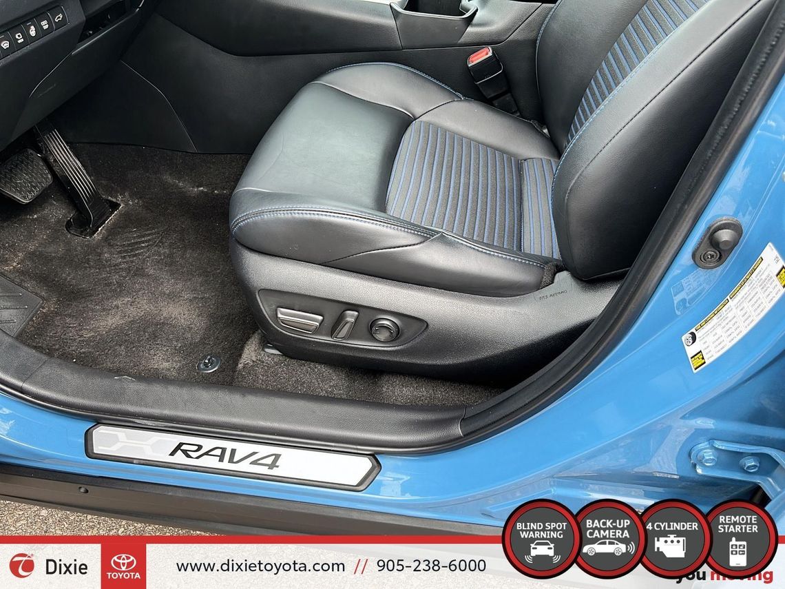 2023 TOYOTA RAV4 XSE TEC AWD HYBRID / CLEAN CARFAX / HEATED AND VENTILATED SEATS / MOONROOF / LEATHER SURFACE / ALLOY WHEELS / CARPLAY AND ANDROID AUTO