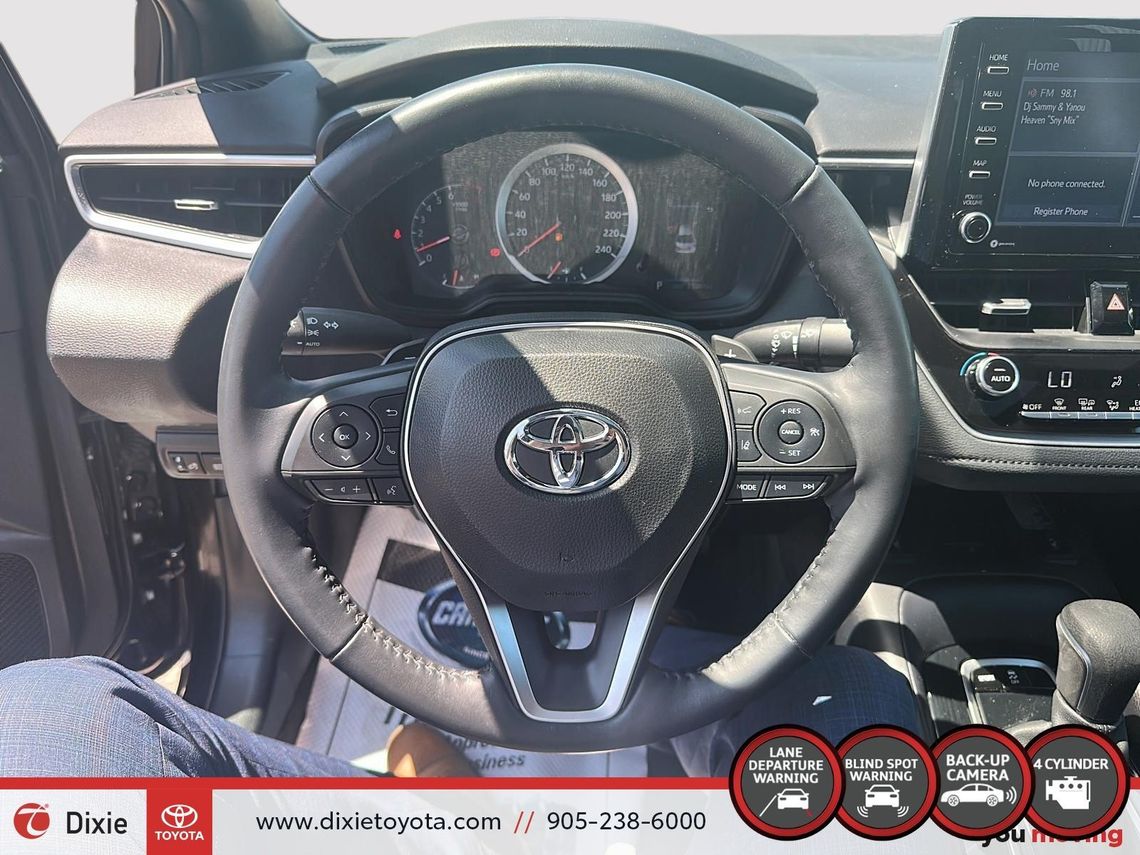 2022 TOYOTA COROLLA SE UPGARDE / CLEAN CARFAX / HEATED SEATS / MOONROOF / ALLOY WHEELS / CARPLAY AND ANDROID AUTO