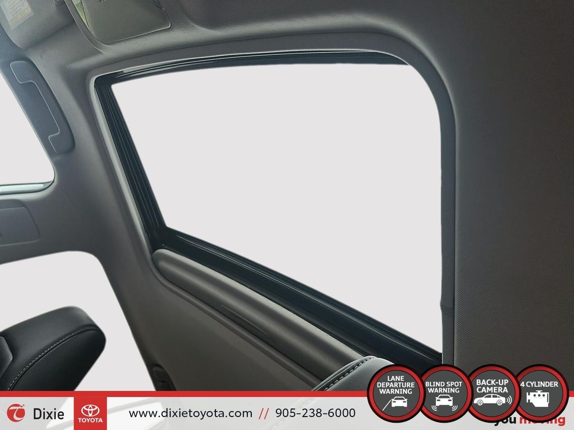 2020 TOYOTA RAV4 XLE PREMIUM AWD / TCUV / HEATED SEATS / LEATHER SURFACE / MOONROOF / CARPLAY AND ANDROID AUTO
