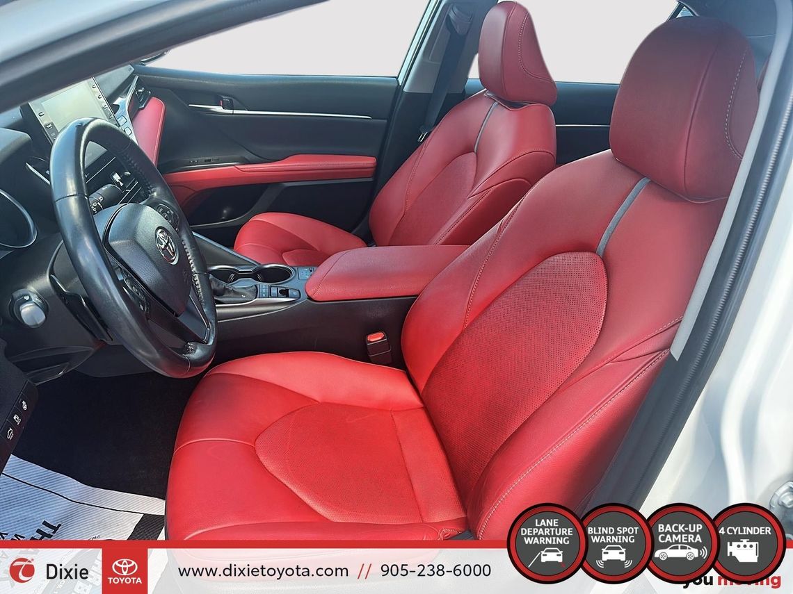 2022 TOYOTA CAMRY XSE / TCUV / HEATED SEATS / ALLOY WHEELS / MOONROOF / CARPLAY AND ANDROID AUTO