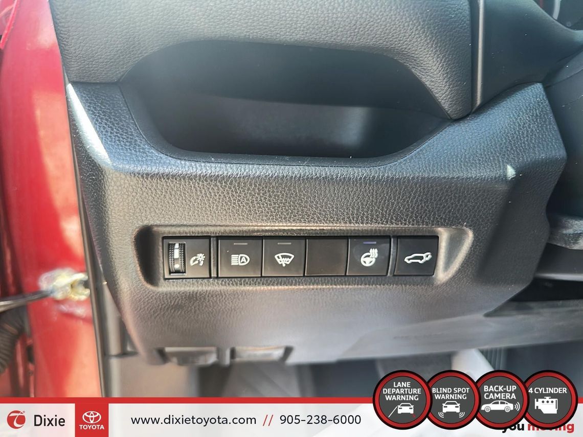 2020 TOYOTA RAV4 XLE AWD / HEATED SEATS / MOONROOF / BACKUP CAMERA / ALLOY WHEELS / CARPLAY AND ANDROID AUTO