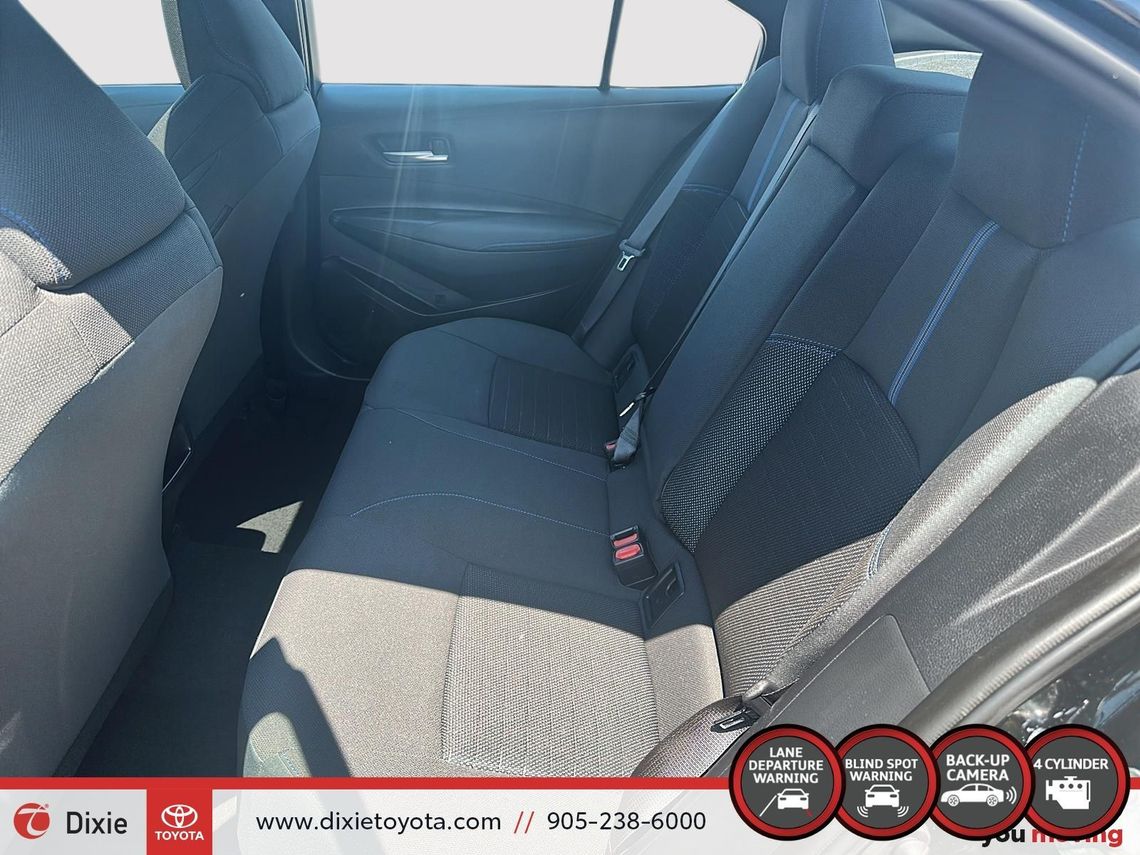 2022 TOYOTA COROLLA SE UPGARDE / CLEAN CARFAX / HEATED SEATS / MOONROOF / ALLOY WHEELS / CARPLAY AND ANDROID AUTO