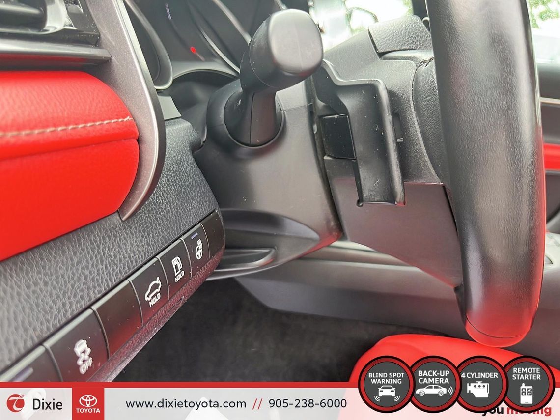 2024 TOYOTA CAMRY XSE AWD / TCUV / HEATED SEATS / ALLOY WHEELS / MOONROOF / CARPLAY AND ANDROID AUTO