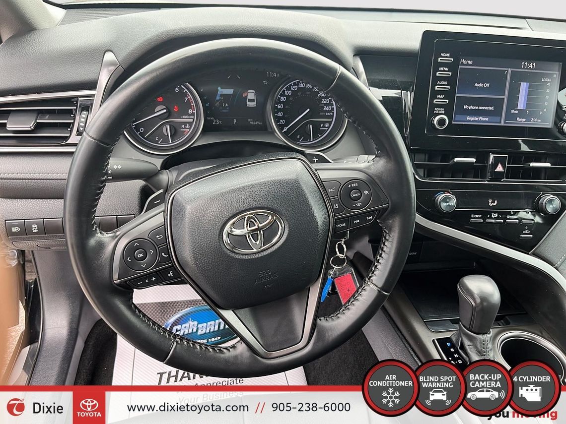 2021 TOYOTA CAMRY SE AWD / CLEAN CARFAX / HEATED SEATS / LEAHTER SURFACE / ALLOY WHEELS / CARPLAY AND ANDROID AUTO