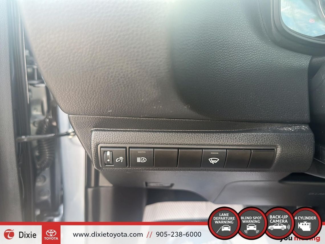 2021 TOYOTA COROLLA LE / TCUV / CLEAN CARFAX / HEATED SEATS / BACK UP CAMERA / CARPLAY AND ANDROID AUTO