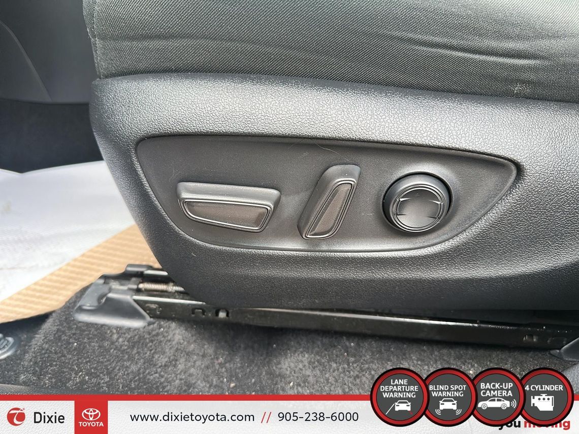 2022 TOYOTA RAV4 XLE AWD / HEATED SEATS / MOONROOF / ALLOY WHEELS / CARPLAY AND ANDROID AUTO