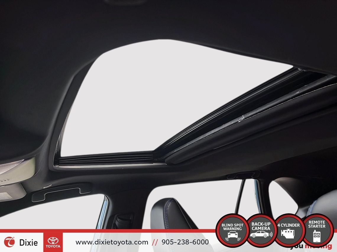2023 TOYOTA RAV4 XSE TEC AWD HYBRID / CLEAN CARFAX / HEATED AND VENTILATED SEATS / MOONROOF / LEATHER SURFACE / ALLOY WHEELS / CARPLAY AND ANDROID AUTO