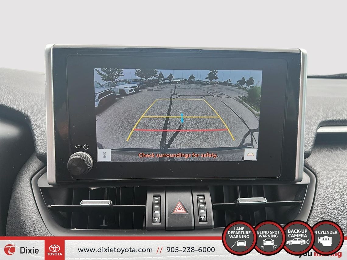 2023 TOYOTA RAV4 XLE PREMIUM AWD / TCUV / HEATED SEATS / LEATHER SURFACE / MOONROOF / CARPLAY AND ANDROID AUTO