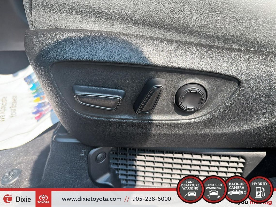 2024 TOYOTA SIENNA LIMITED AWD HYBRID / CLEAN CARFAX / TCUV / FULLY LOADED / REAR ENTERTAINMENT SYSTEM / CARPLAY AND ANDROID AUTO