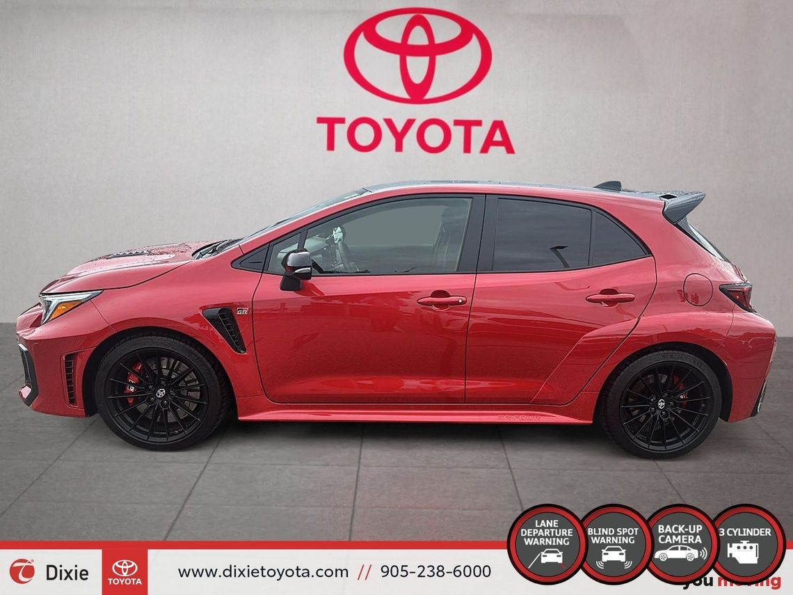 2025 TOYOTA GR COROLLA PREMIUM 6M MANUAL / CLEAN CARFAX / TCUV / HEATED SEATS / ALLOY WHEELS / CARPLAY AND ANDROID AUTO